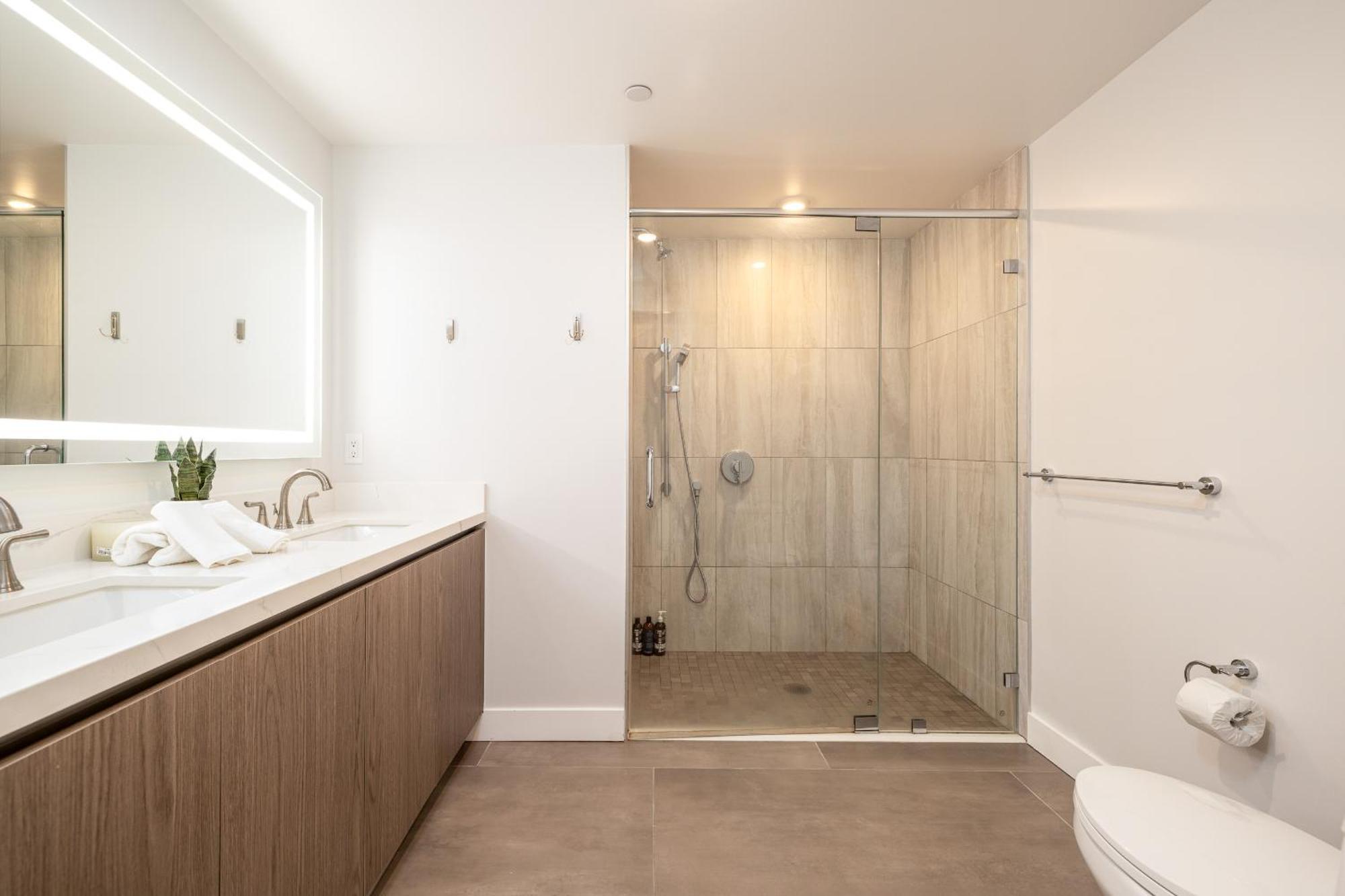 Larchmont Village Luxury Living